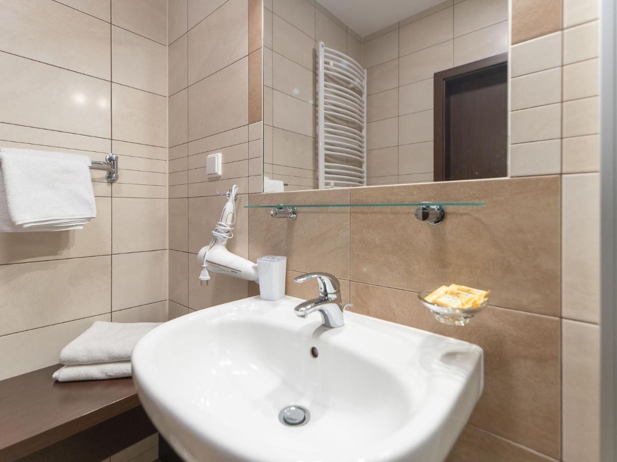 Aquabaltic Apartments Aquarius Kolobrzeg Ngoại thất bức ảnh